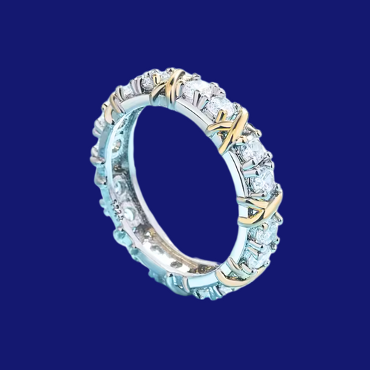 Anillo de X con Zirconias montadas en Plata .925